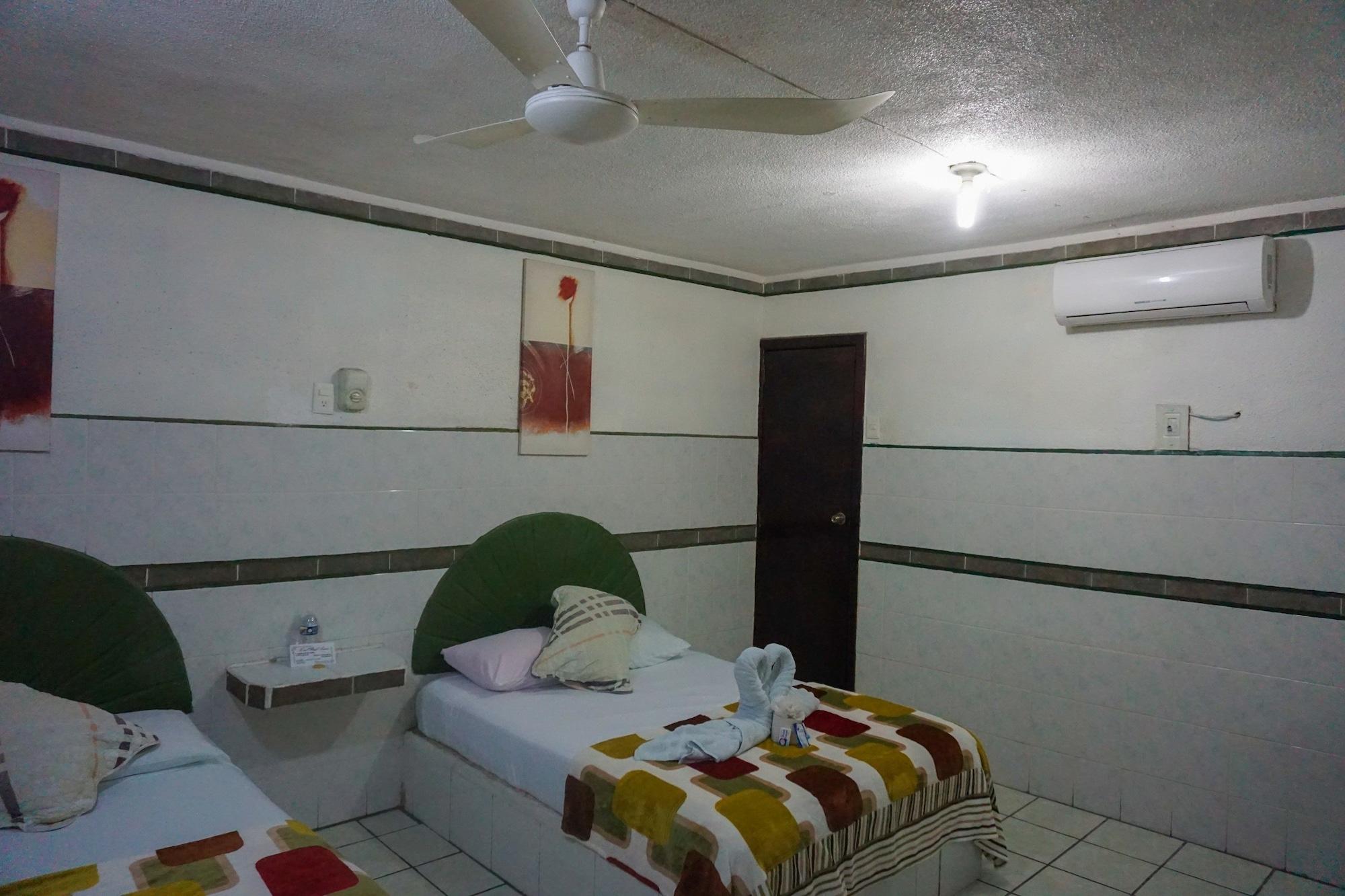 Hotel Real Azteca Chetumal Exterior photo
