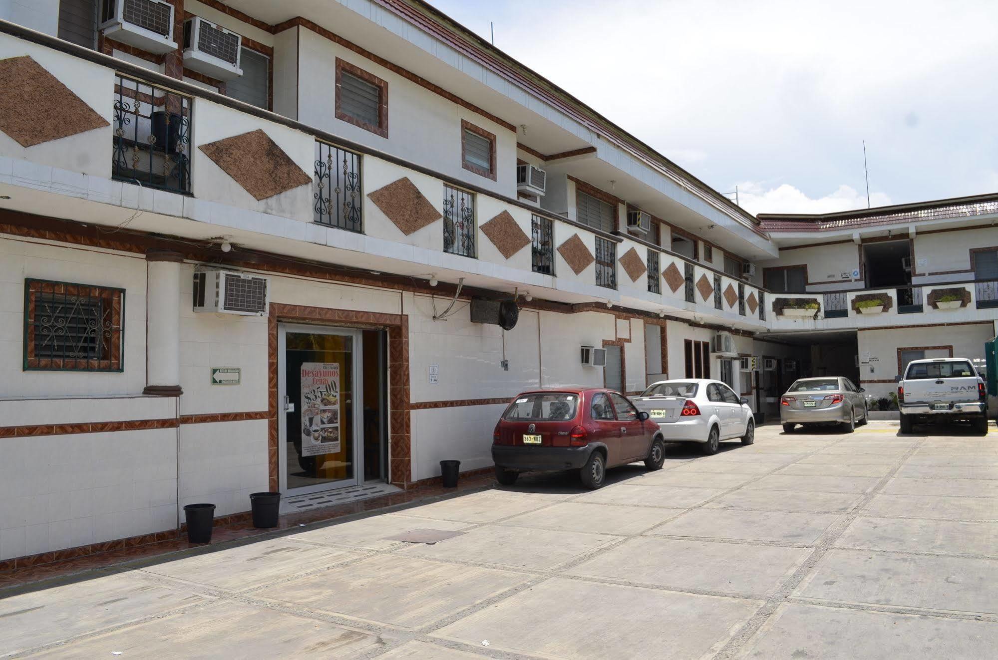 Hotel Real Azteca Chetumal Exterior photo